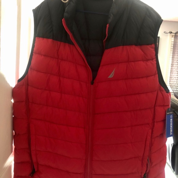 ๐Price Drop!! ๐ Nautica Reversible Puffer Vest - Picture 4 of 8